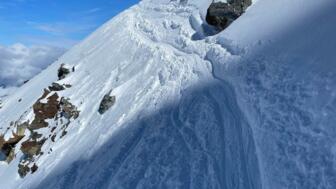 Aufstiegsspur beim Freeriden in La Plagne