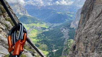 Aussicht vom Klettersteig in den Dolomiten