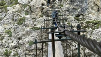 Klettersteig mit Eisenbrücke